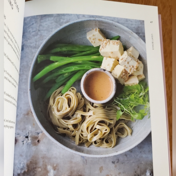 The Little Book of Bowl Food - Picture 3 of 7